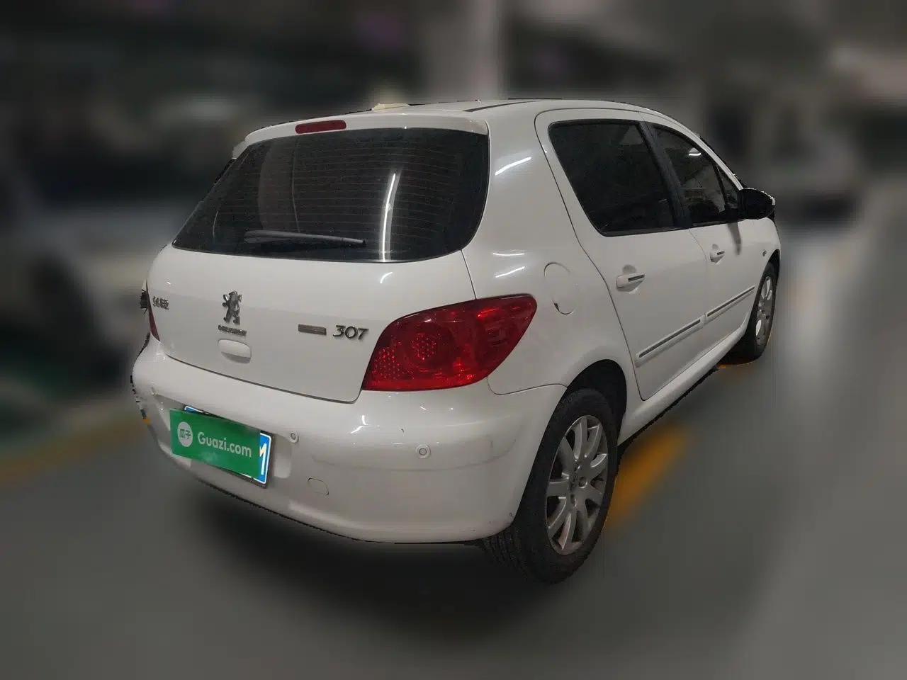 Peugeot 307 2013 Hatchback 1.6L Automatic Comfort Edition — миниатюра 4
