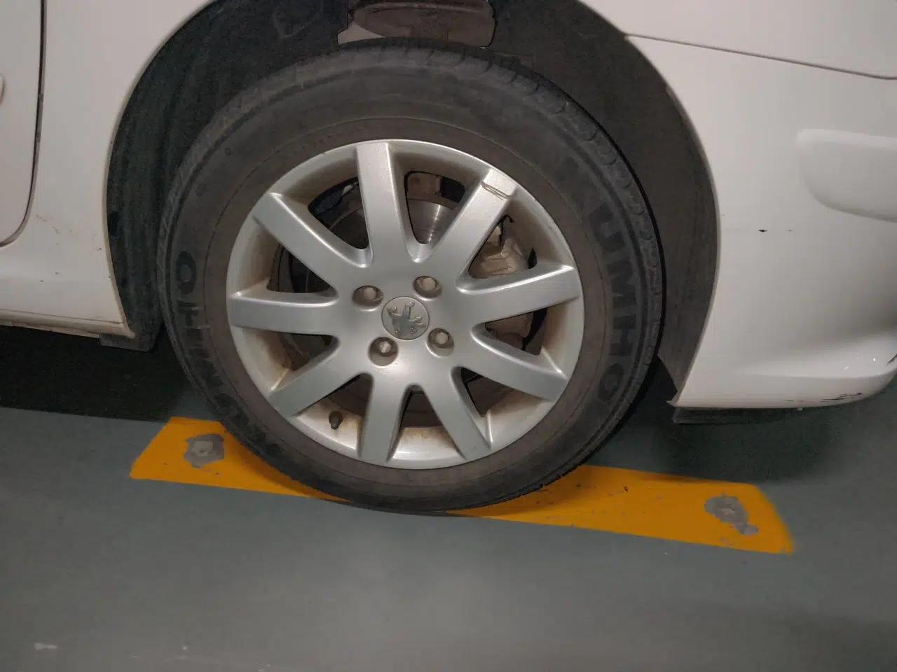 Peugeot 307 2013 Hatchback 1.6L Automatic Comfort Edition — миниатюра 5