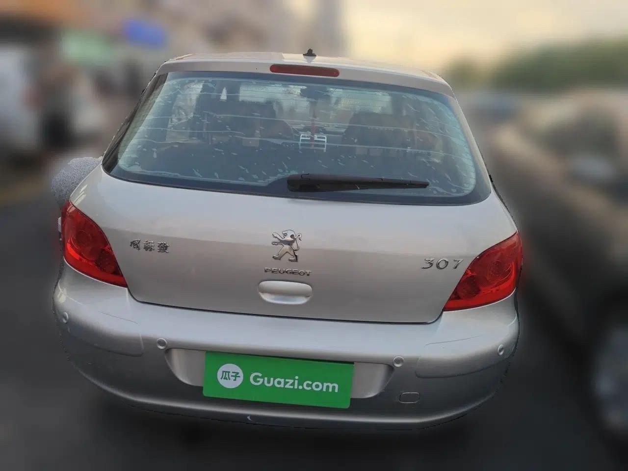 Peugeot 307 2013 Hatchback 1.6L Manual Comfort Edition — миниатюра 5