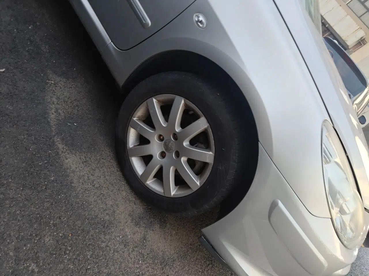 Peugeot 307 2013 Hatchback 1.6L Manual Comfort Edition — миниатюра 8