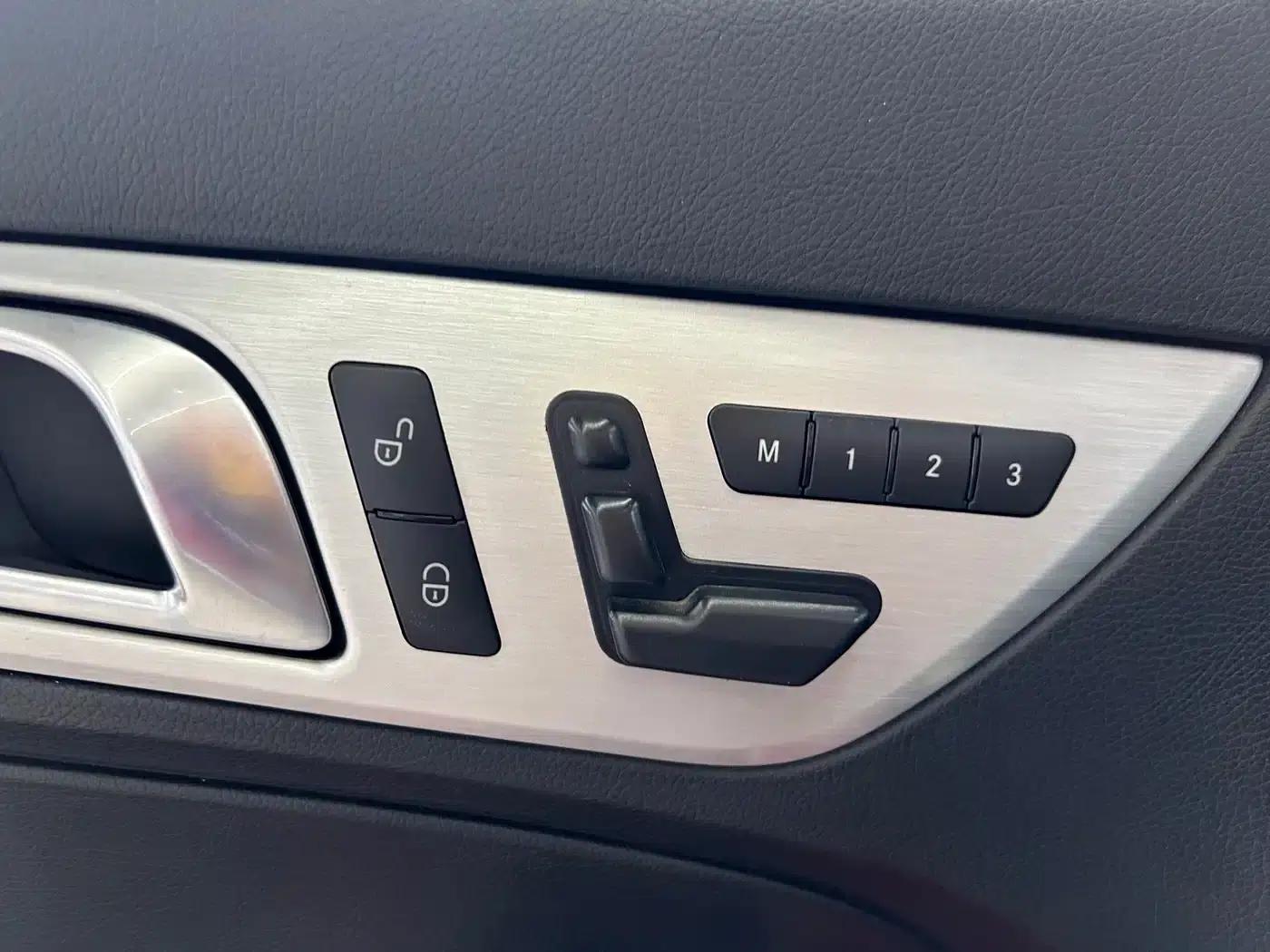 Mercedes-Benz SLK-Class 2011 SLK 200 Fashion Edition — миниатюра 19