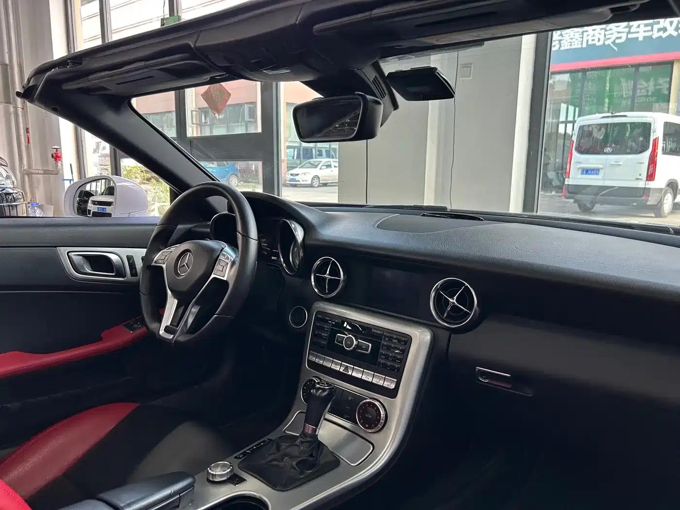 Mercedes-Benz SLK-Class 2011 SLK 200 Fashion Edition — миниатюра 24