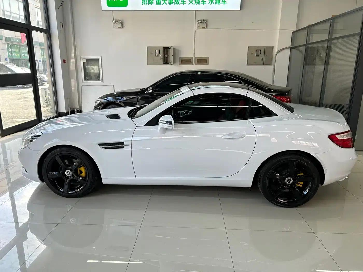 Mercedes-Benz SLK-Class 2011 SLK 200 Fashion Edition — миниатюра 4