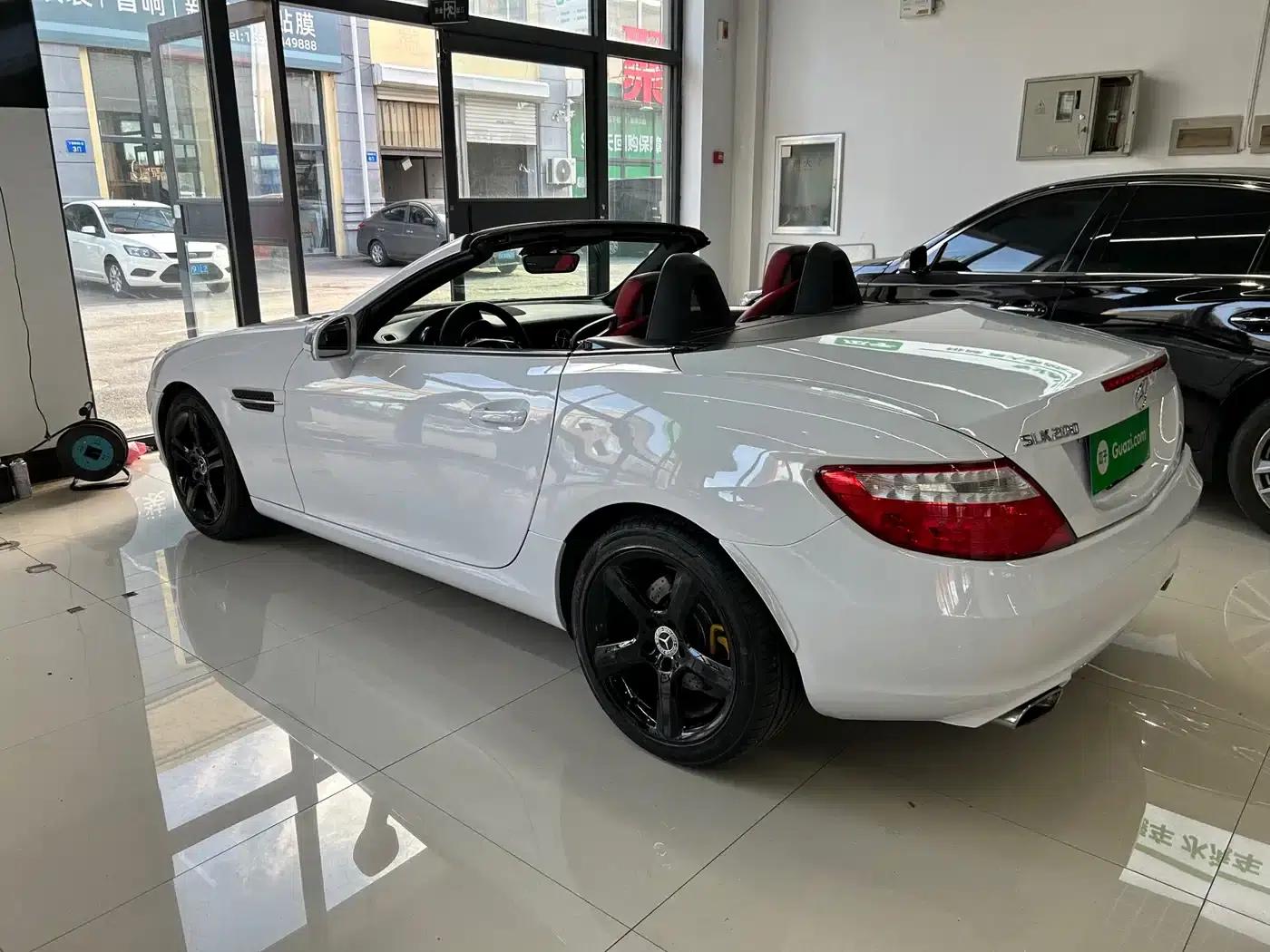 Mercedes-Benz SLK-Class 2011 SLK 200 Fashion Edition — миниатюра 8