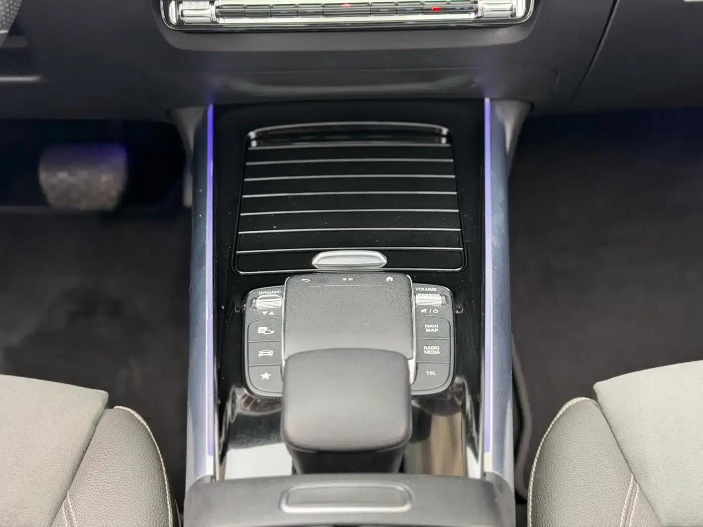 Mercedes-Benz EQA 2022 EQA 300 4MATIC First Edition — миниатюра 13