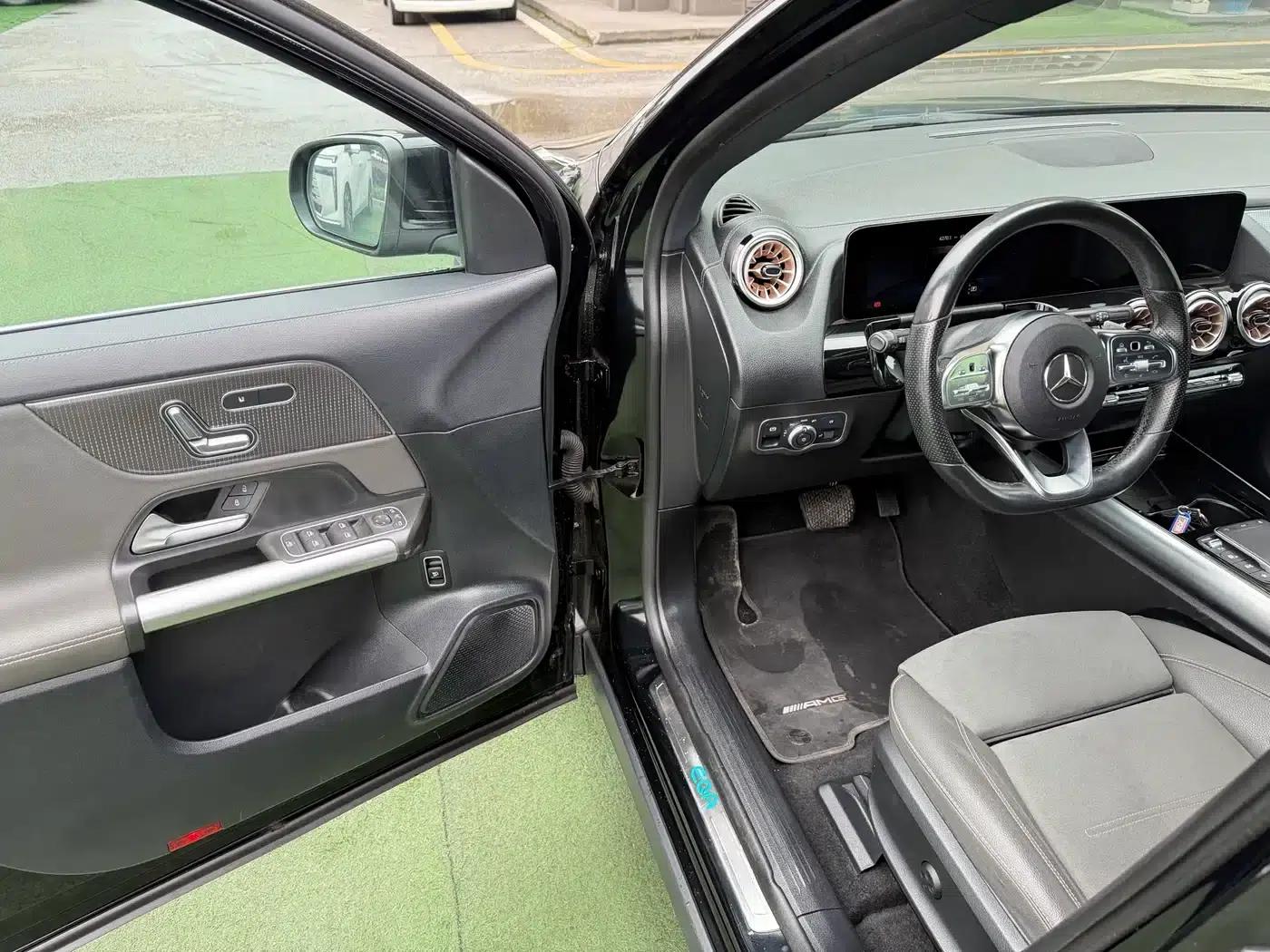 Mercedes-Benz EQA 2022 EQA 300 4MATIC First Edition — миниатюра 4