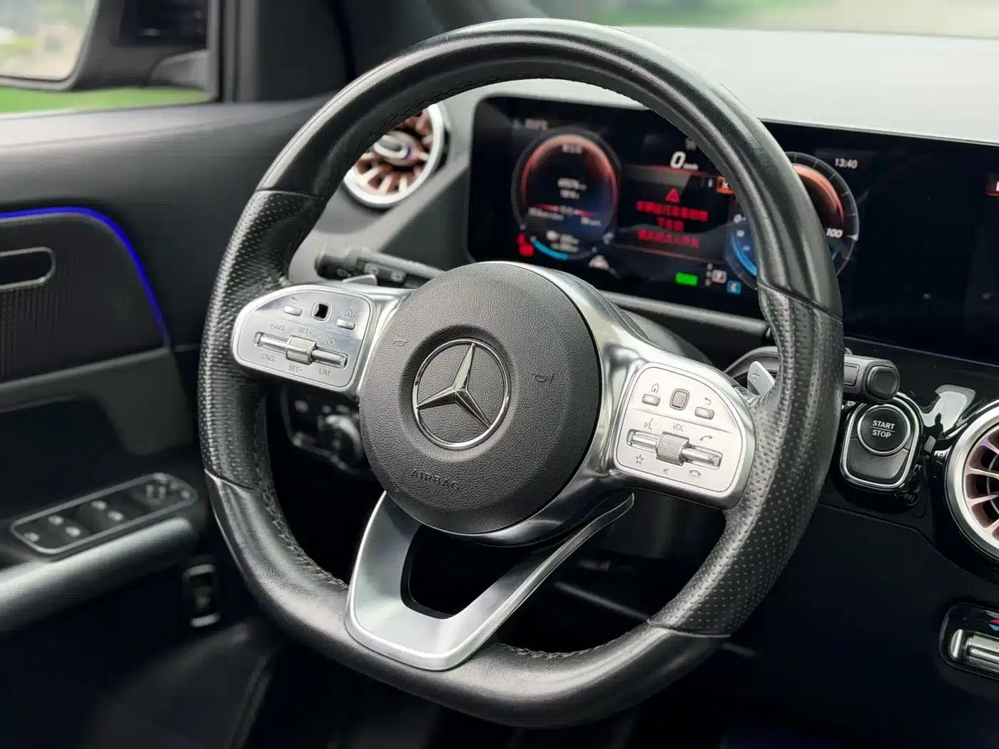 Mercedes-Benz EQA 2022 EQA 300 4MATIC First Edition — миниатюра 8