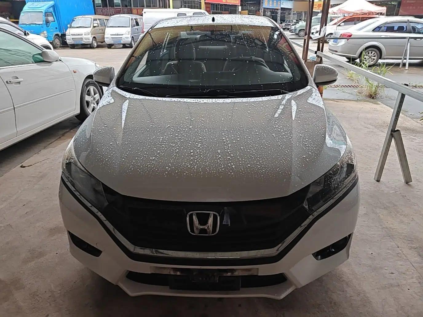 Honda Greiz 2016 1.5L CVT Classic Edition — миниатюра 2
