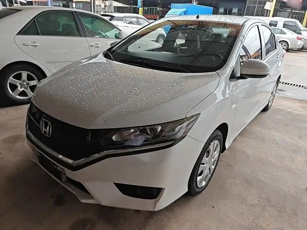 2016 Honda Greiz 1.5L CVT Classic Edition — миниатюра 2