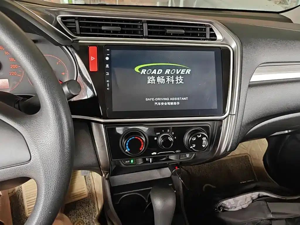 2016 Honda Greiz 1.5L CVT Classic Edition — миниатюра 13