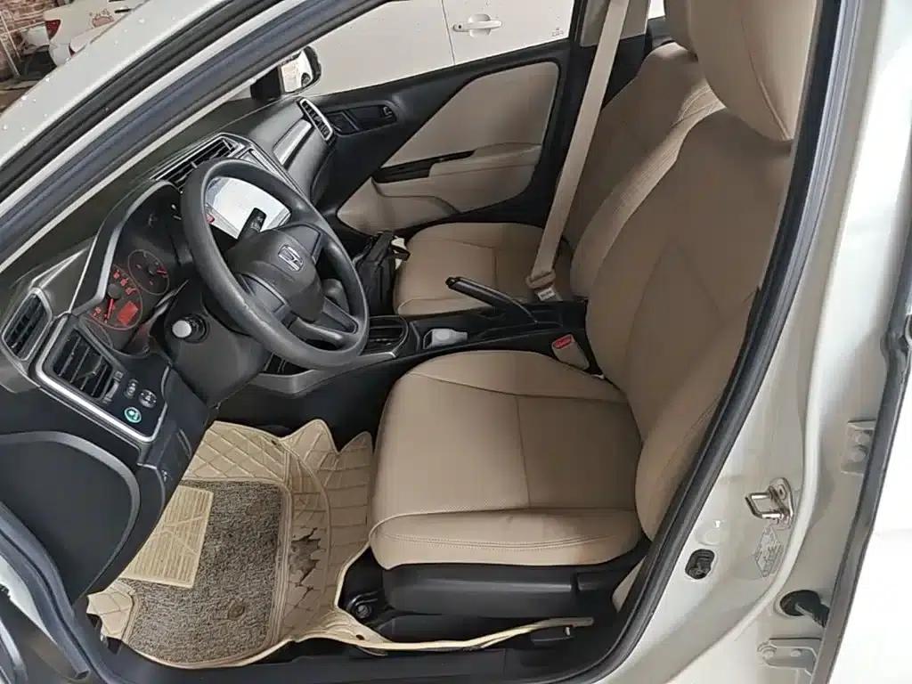 2016 Honda Greiz 1.5L CVT Classic Edition — миниатюра 15