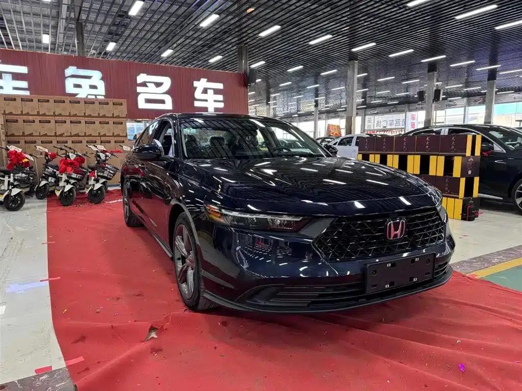 Accord PHEV 2023 2.0L e:PHEV Luxury Edition — миниатюра 6