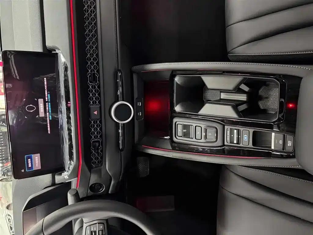 Accord PHEV 2023 2.0L e:PHEV Luxury Edition — миниатюра 9