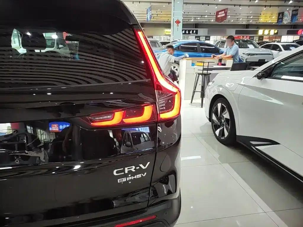 Honda CR-V PHEV 2023 2.0L e:PHEV Leading Edition — миниатюра 8