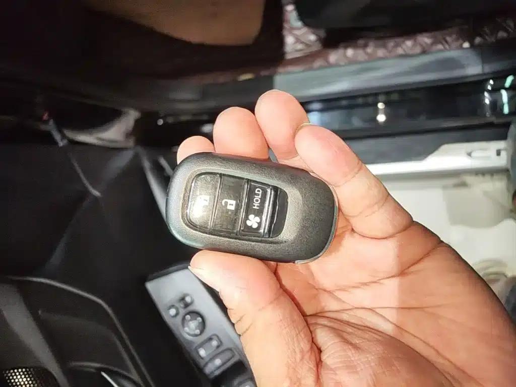 Honda CR-V PHEV 2023 2.0L e:PHEV Leading Edition — миниатюра 9