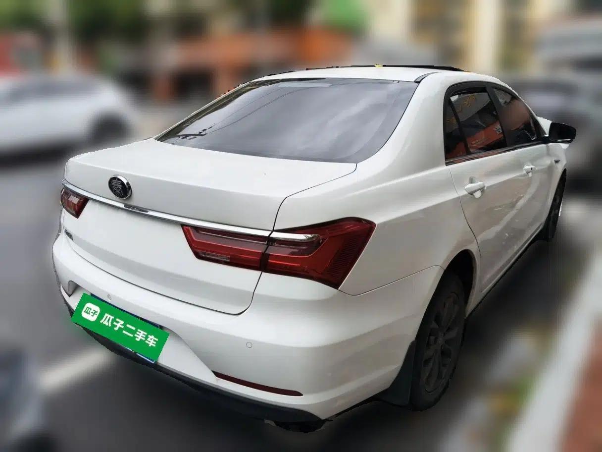 BYD Qin 2019 1.5L Automatic Prestige Model — миниатюра 6