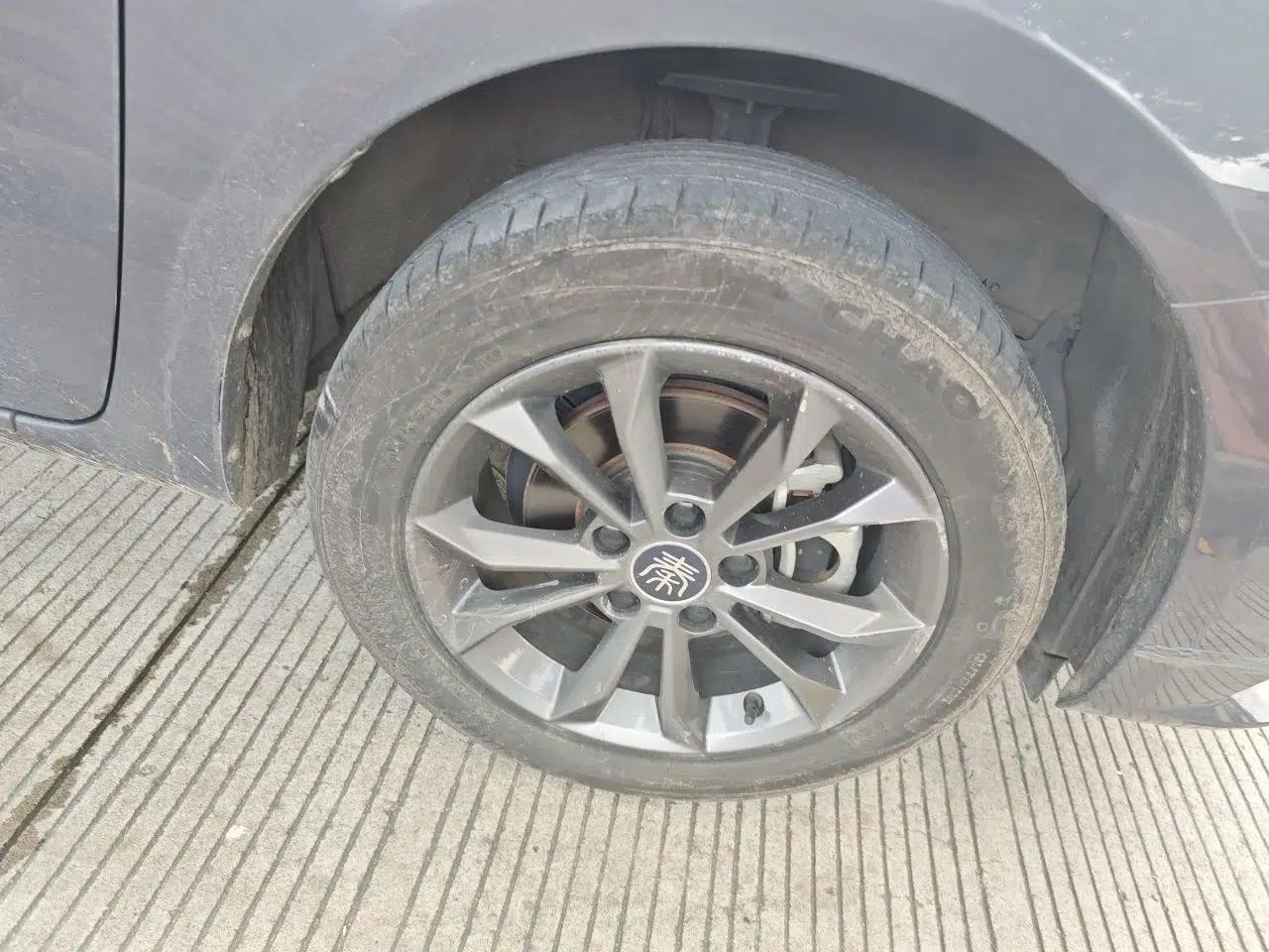 BYD Qin 2019 1.5L Automatic Luxury Model — миниатюра 8