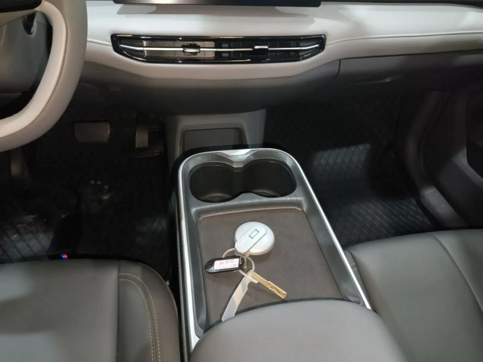 Bestune Yueyi 03 2025 565km Enjoy Edition — миниатюра 16