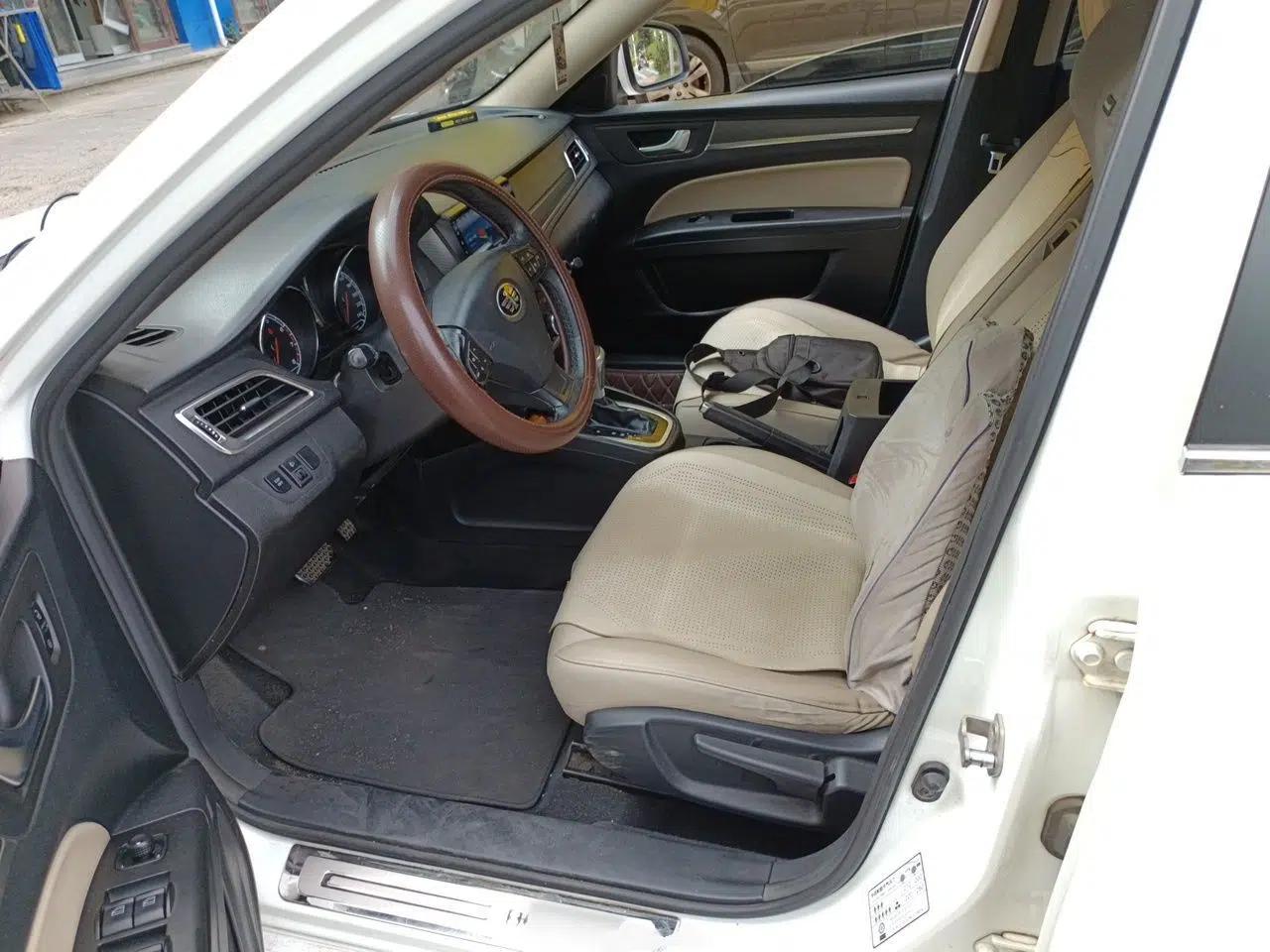 Bestune B30 2016 1.6L Automatic Luxury Model — миниатюра 15