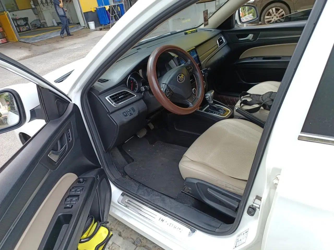 Bestune B30 2016 1.6L Automatic Luxury Model — миниатюра 16