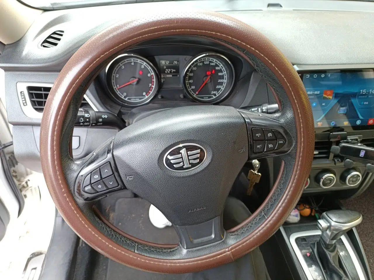 Bestune B30 2016 1.6L Automatic Luxury Model — миниатюра 10