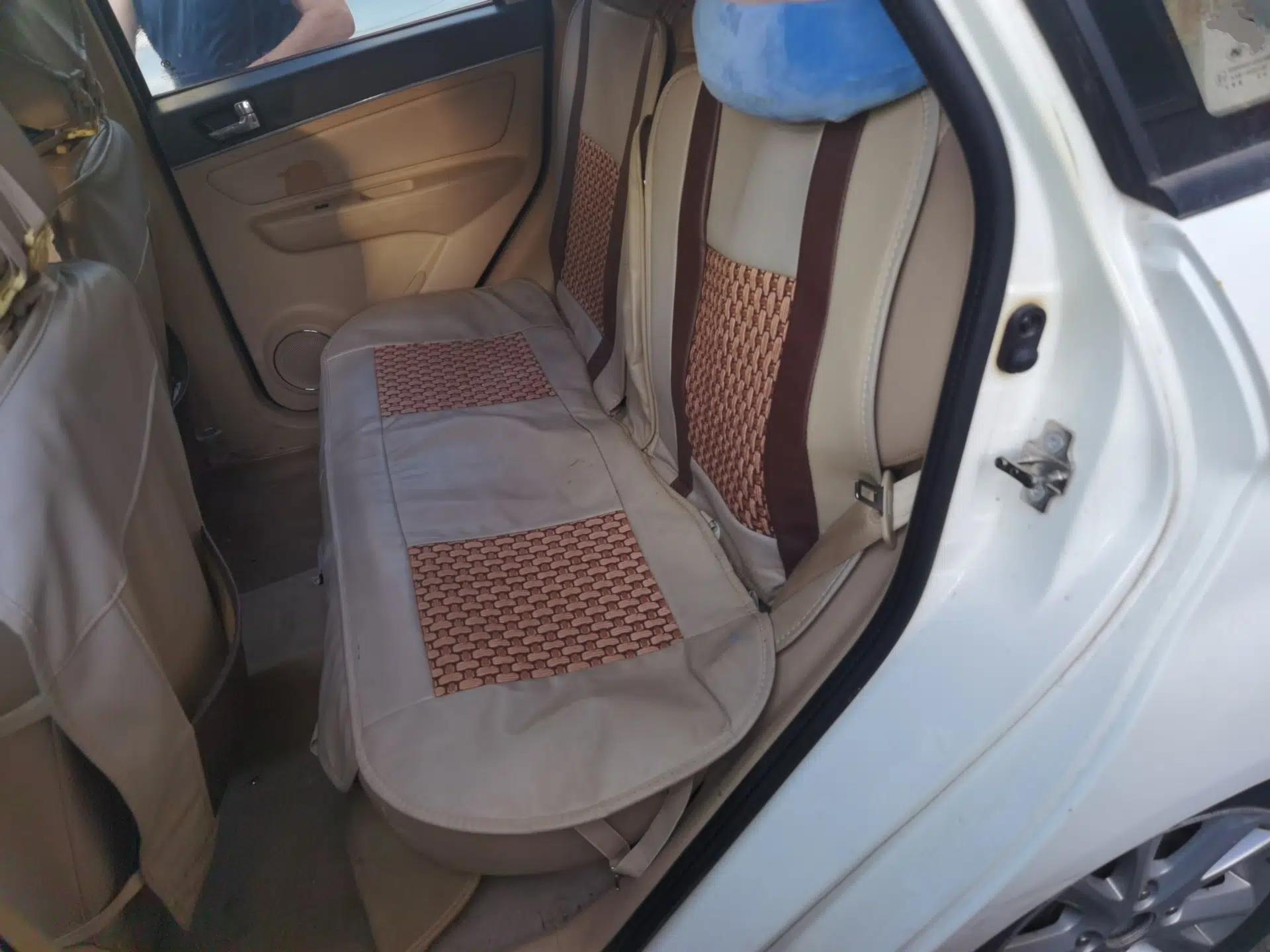 BAIC E Series 2012 Hatchback 1.5L Automatic Leshang Version — миниатюра 17