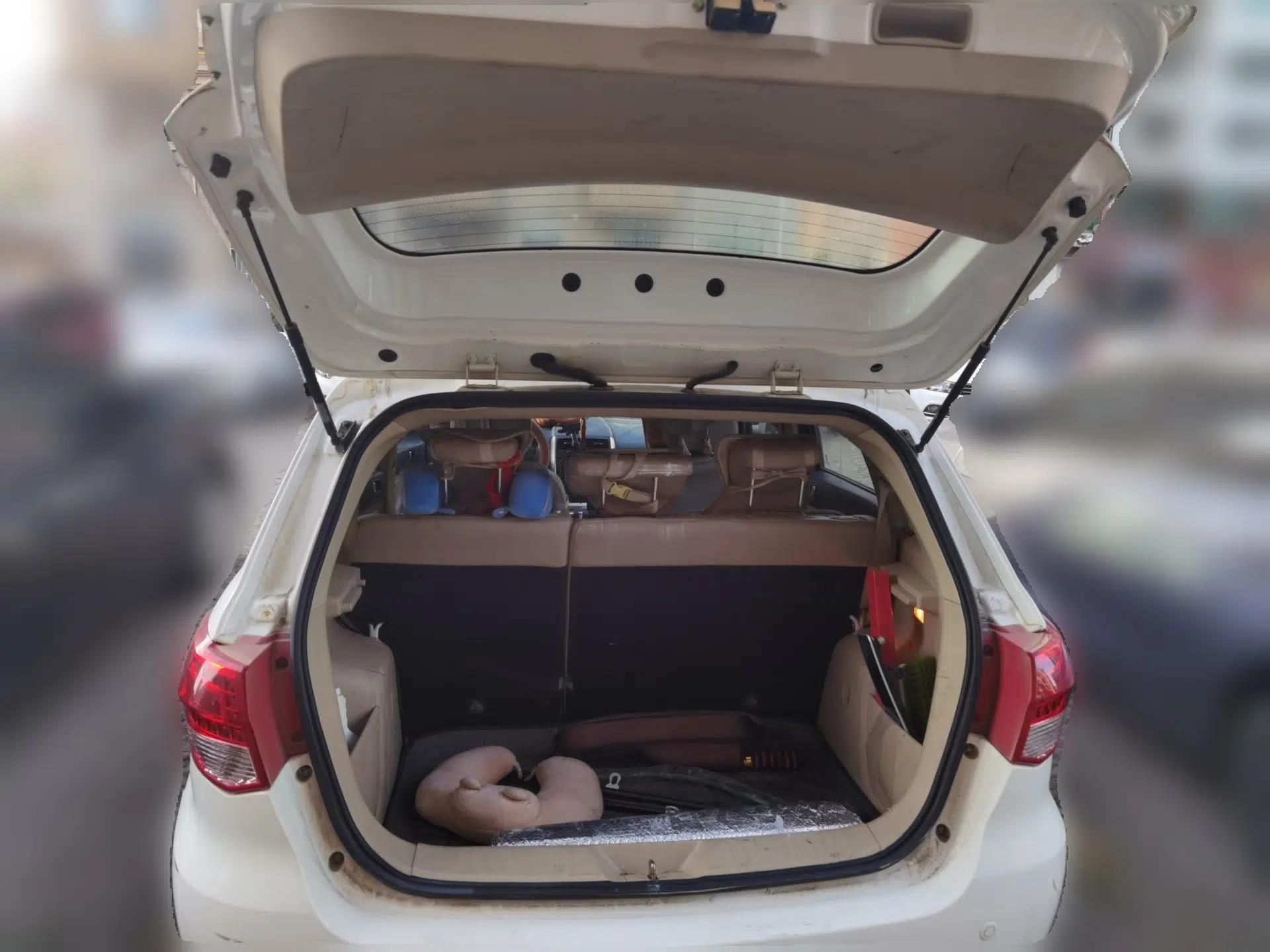 BAIC E Series 2012 Hatchback 1.5L Automatic Leshang Version — миниатюра 19