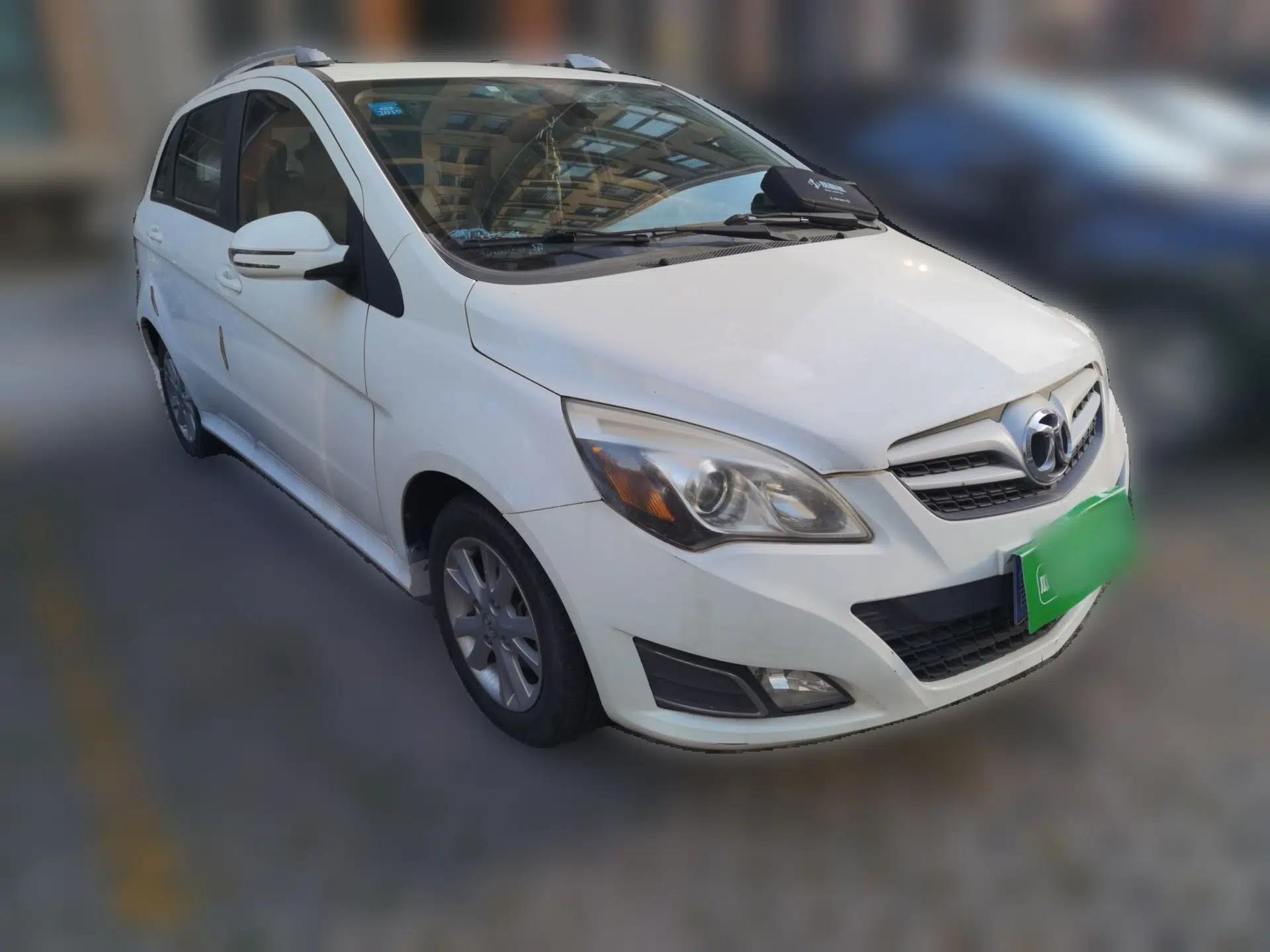 BAIC E Series 2012 Hatchback 1.5L Automatic Leshang Version — миниатюра 3