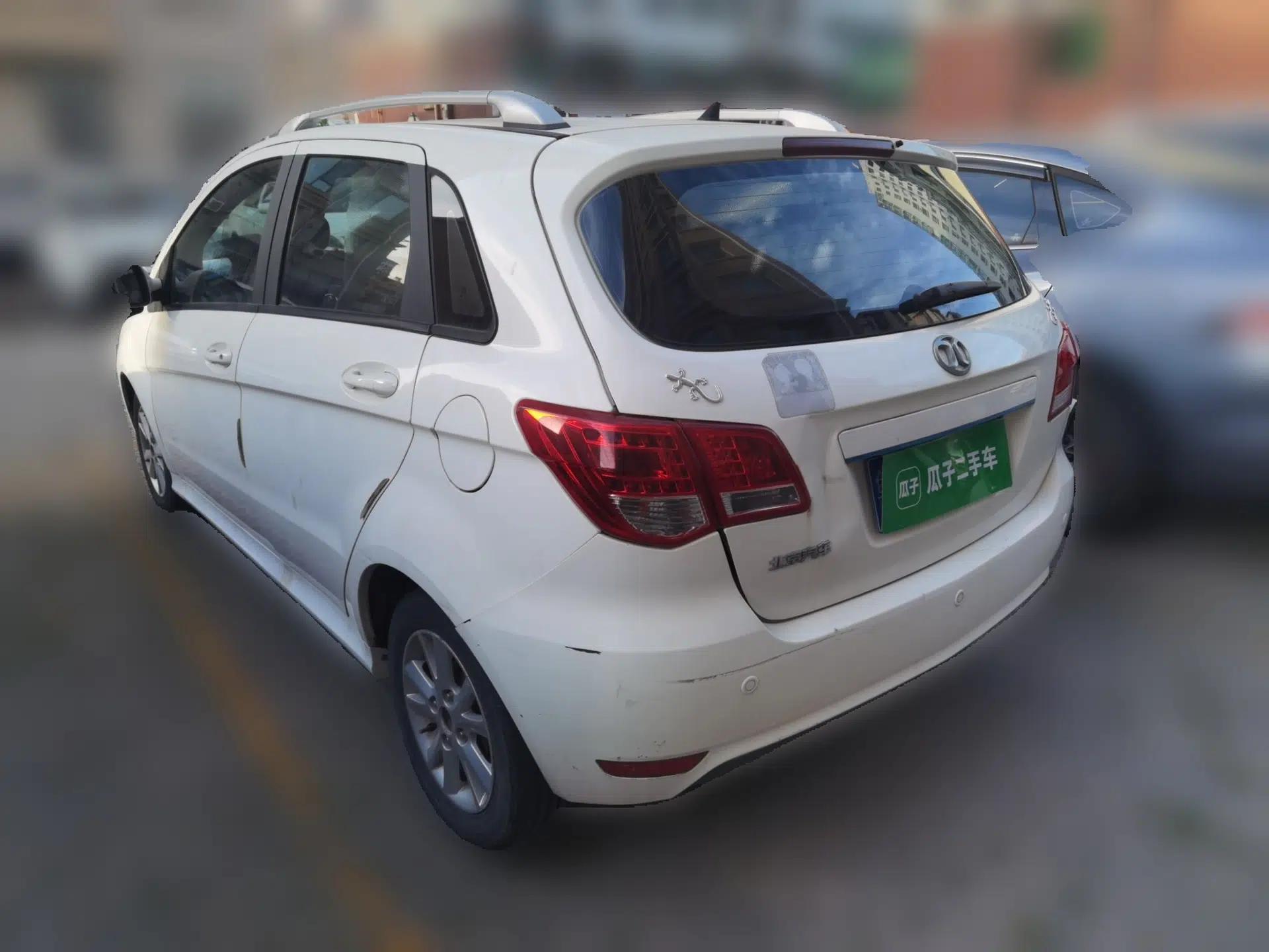 BAIC E Series 2012 Hatchback 1.5L Automatic Leshang Version — миниатюра 4