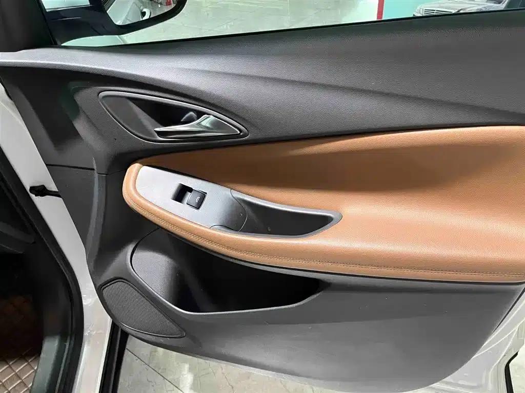 Encore GX 2022 332T CVT 2WD Luxury — миниатюра 10