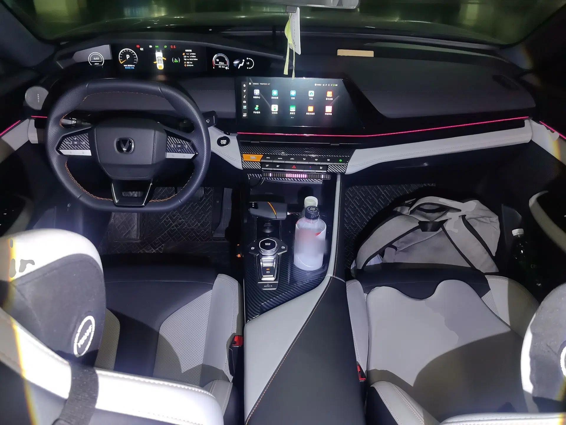 CHANGAN UNI-V iDD 2024 Blue Whale Smart Electric iDD 136km Luxury Model — миниатюра 9
