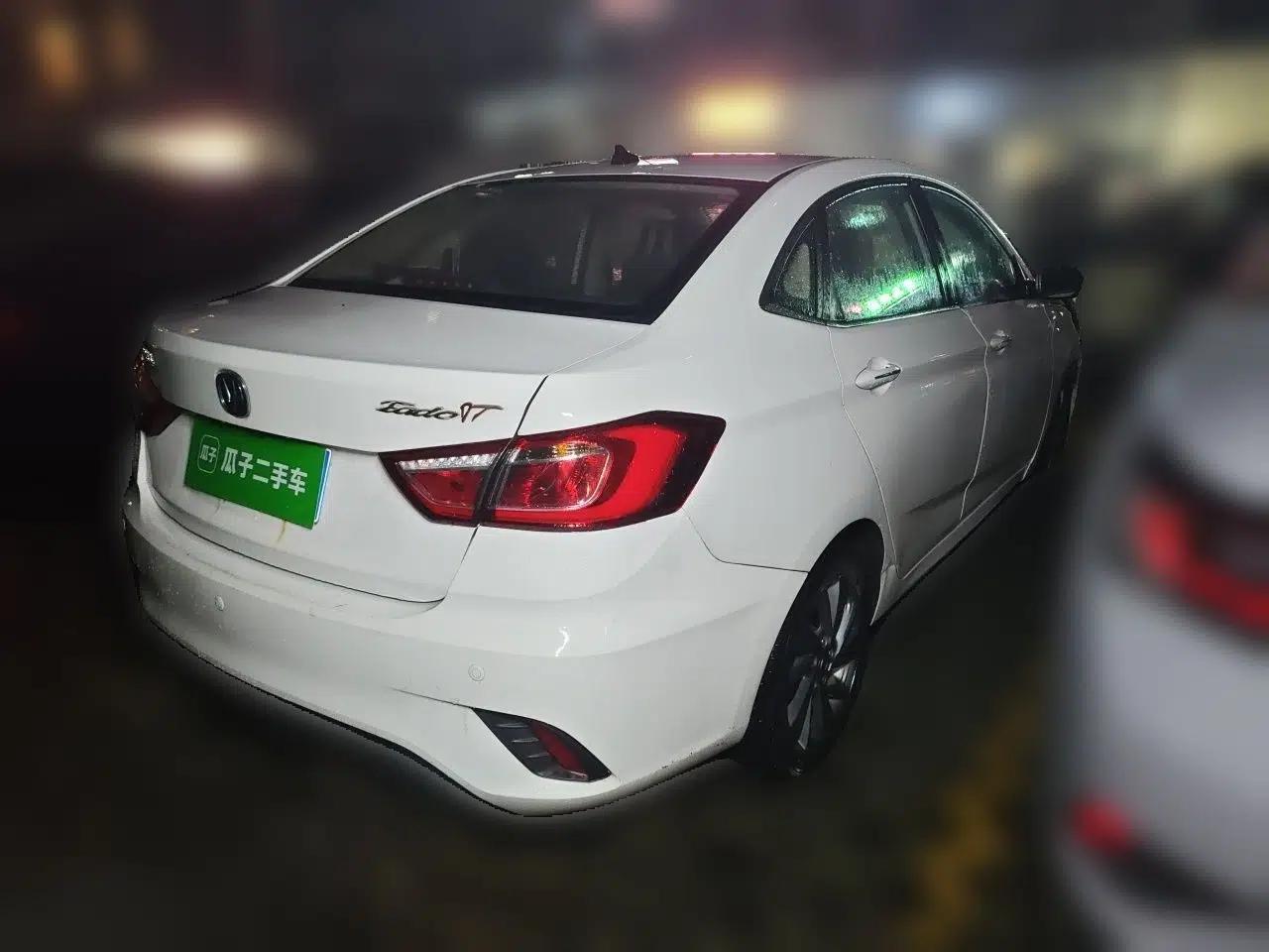 CHANGAN Eado DT 2018 1.6L Automatic Smart Enjoyment Model — миниатюра 6