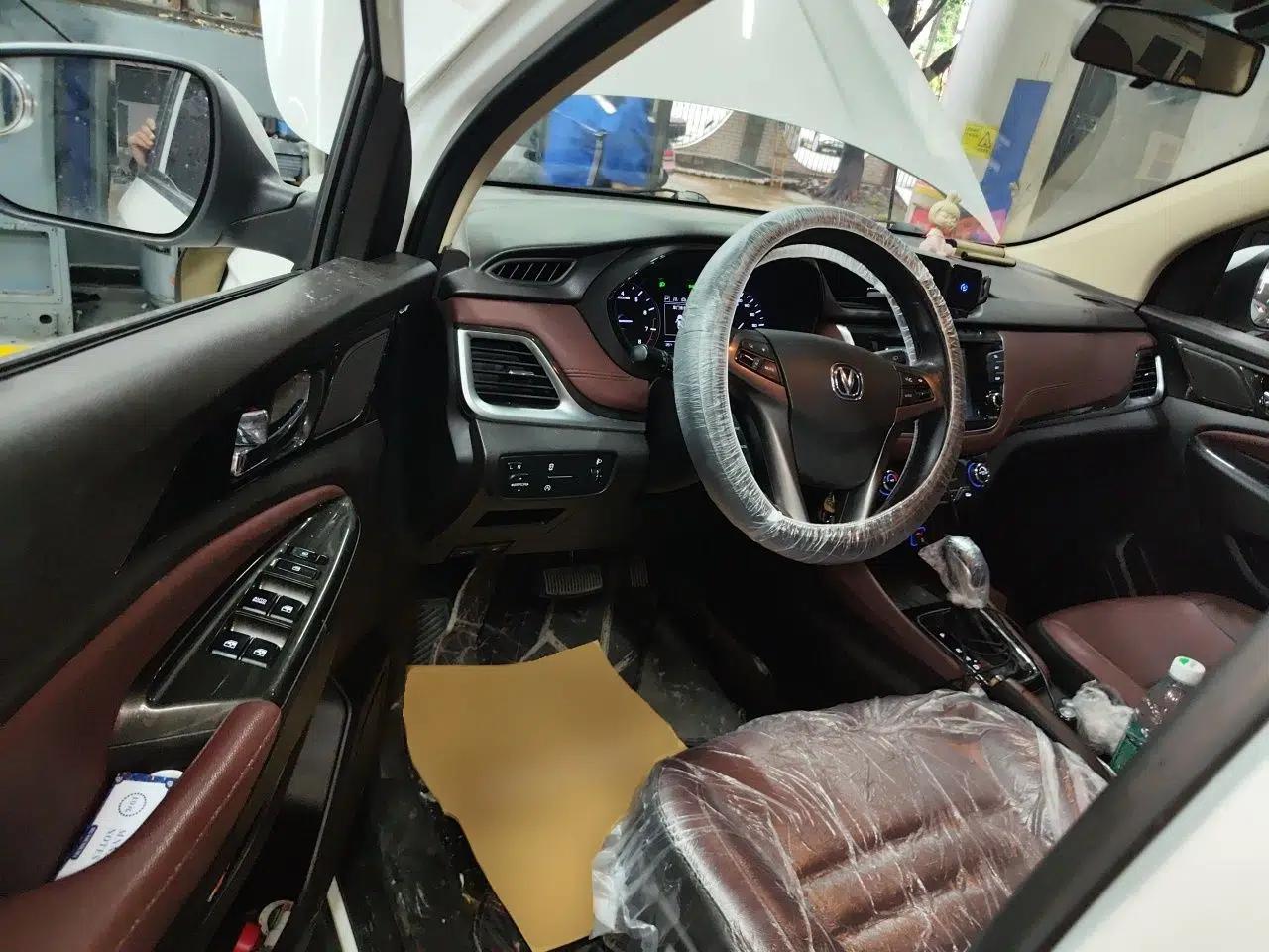 CHANGAN Lingxuan 2017 1.5T Automatic Lehuo Happy Edition — миниатюра 16
