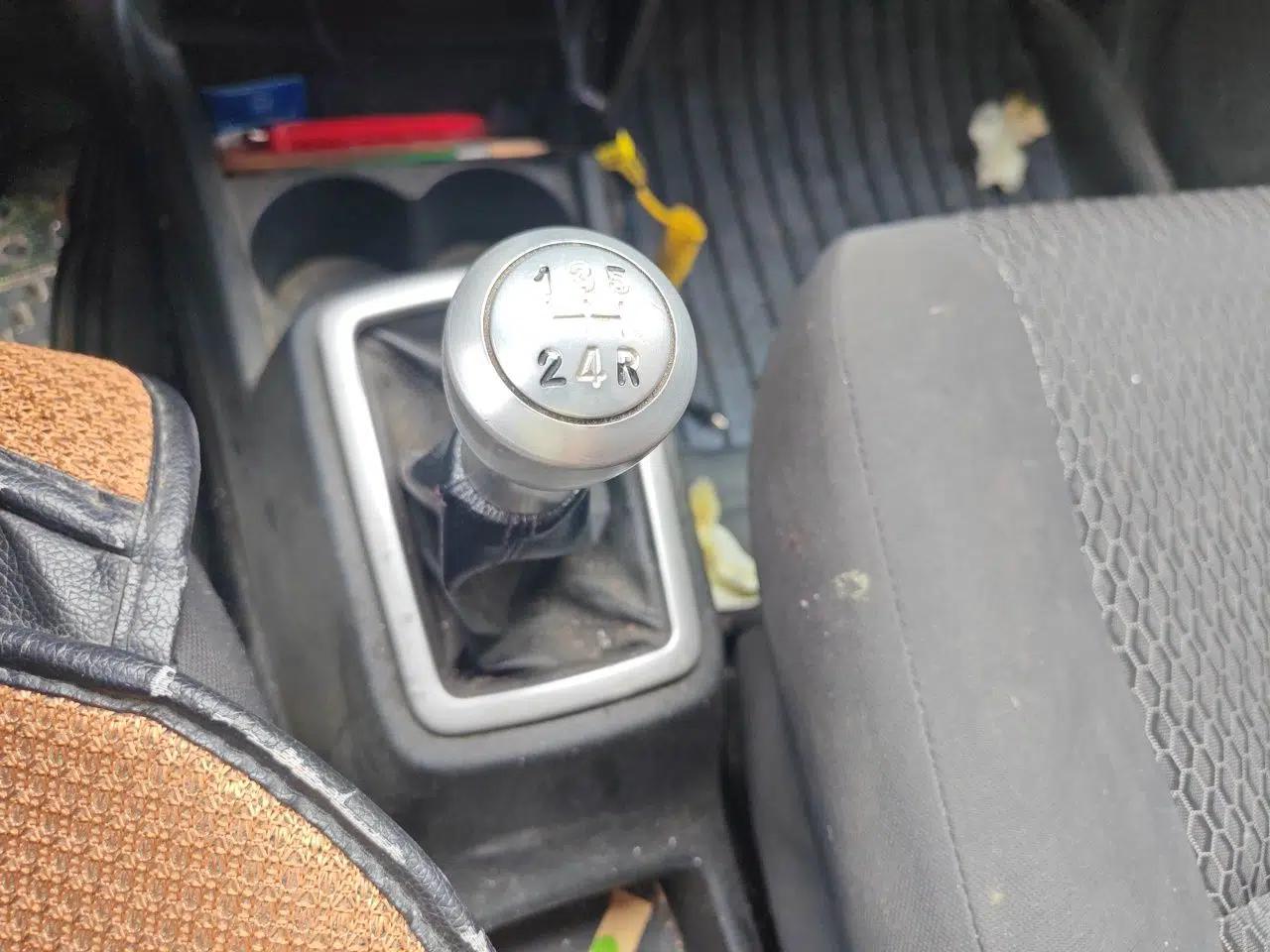 CHANGAN OSHAN Olisway 2015 1.2L Manual Enjoyment Model — миниатюра 14