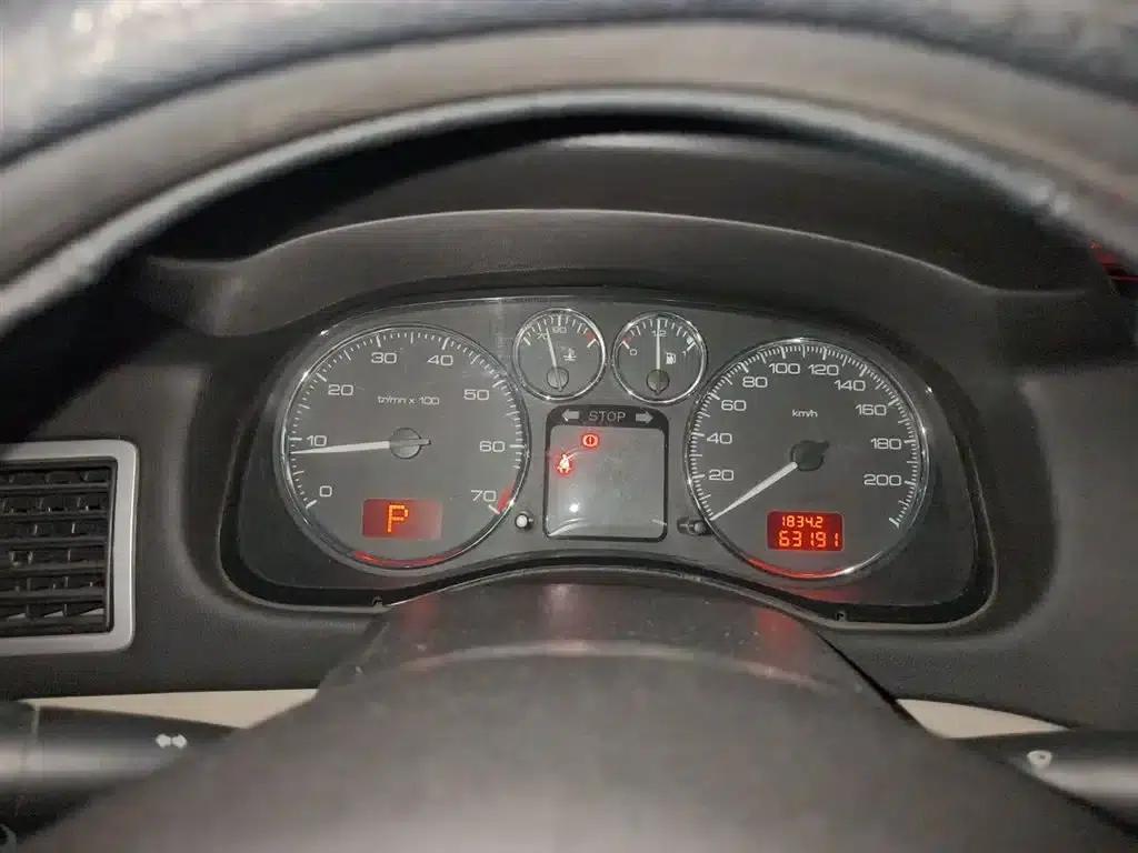 Peugeot 307 2013 Hatchback 1.6L Automatic Comfort Edition — миниатюра 7