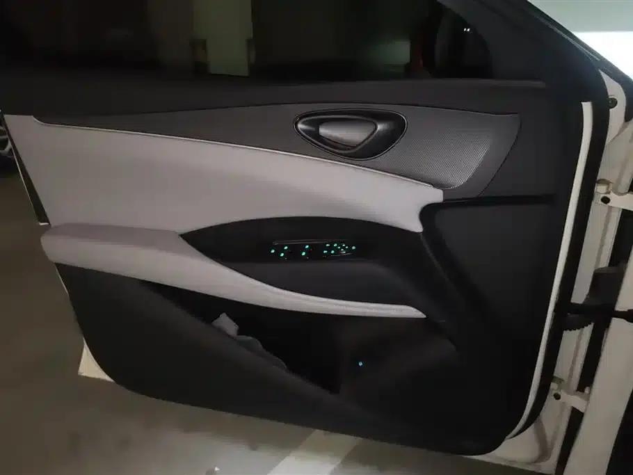 Seal 06 DM-i Touring Edition 2025 DM-i 150KM Premium Model — миниатюра 7