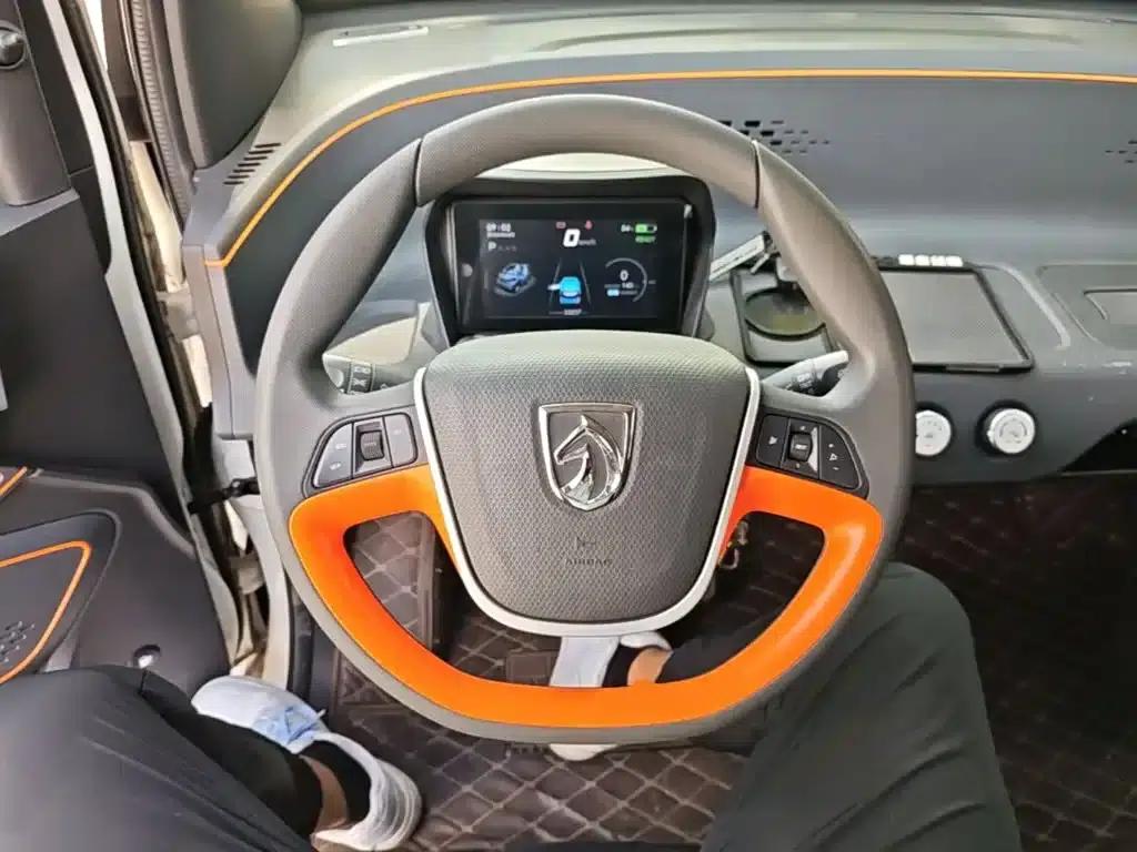 Baojun E100 2019 Model 250KM Smart Edition — миниатюра 11