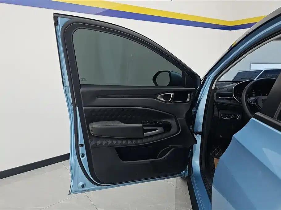 Baojun RM-5 2019 1.5L Manual Elite 7-Seater (24-Hour Online Service) — миниатюра 7