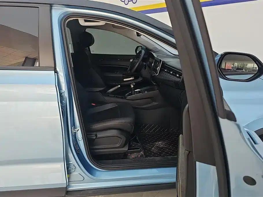 Baojun RM-5 2019 1.5L Manual Elite 7-Seater (24-Hour Online Service) — миниатюра 8