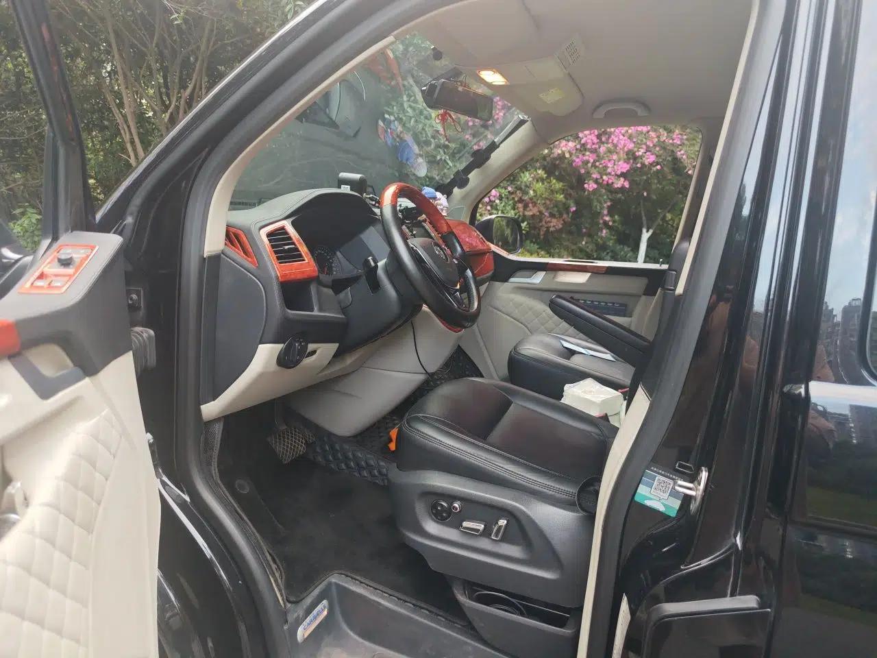 Volkswagen Caravelle 2019 2.0 TSI Four-Wheel Drive Luxury Edition 7 Seats — миниатюра 16