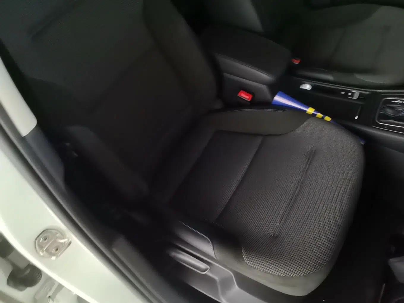 Volkswagen Golf Pure Electric 2020 Chari — миниатюра 19
