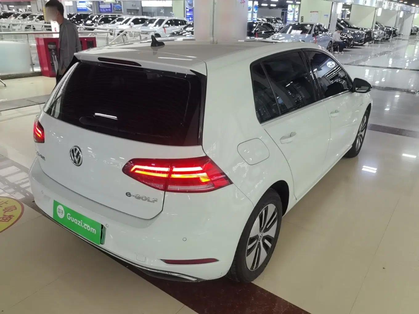 Volkswagen Golf Pure Electric 2020 Chari — миниатюра 6