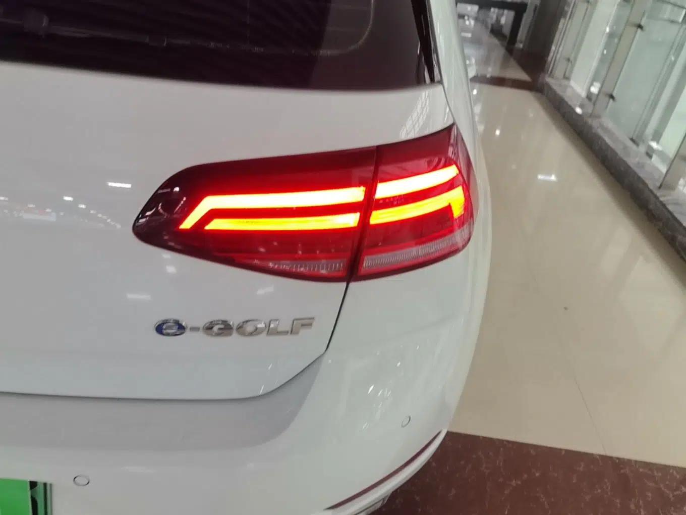 Volkswagen Golf Pure Electric 2020 Chari — миниатюра 9