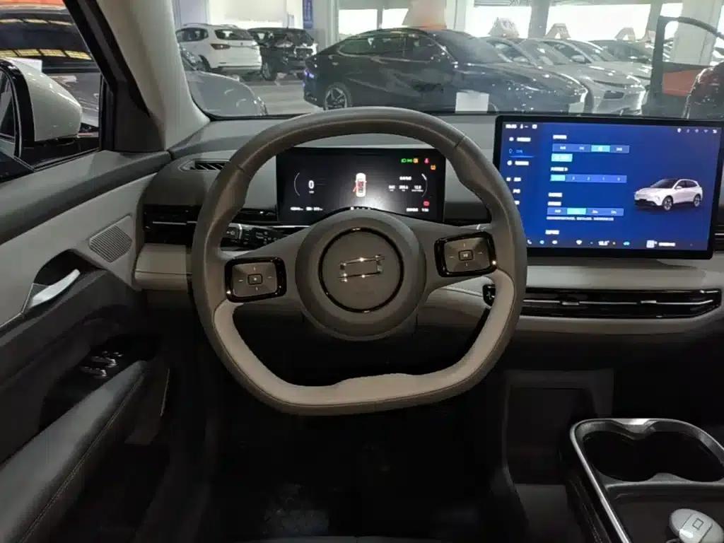 Yueyi 03 2025 Model 565km Enjoy Edition — миниатюра 11