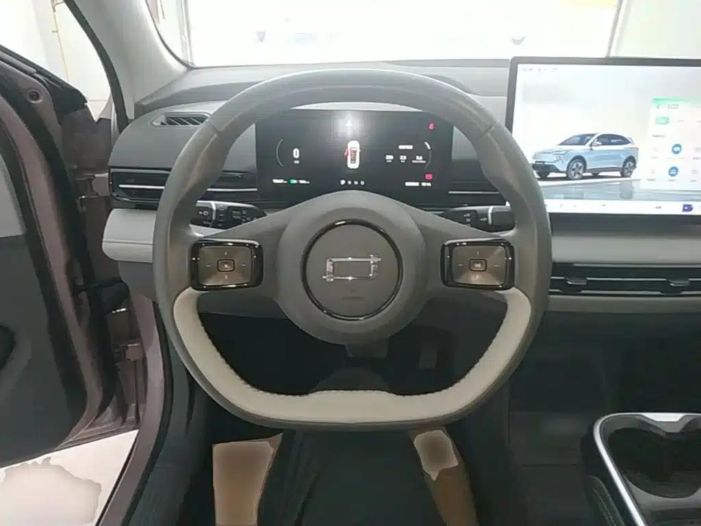 Yueyi 03 2025 565km Premium Edition — миниатюра 11
