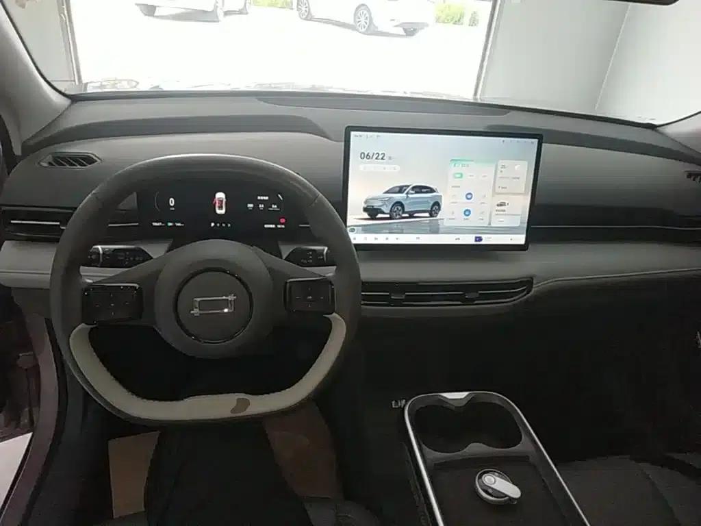 Yueyi 03 2025 565km Premium Edition — миниатюра 10