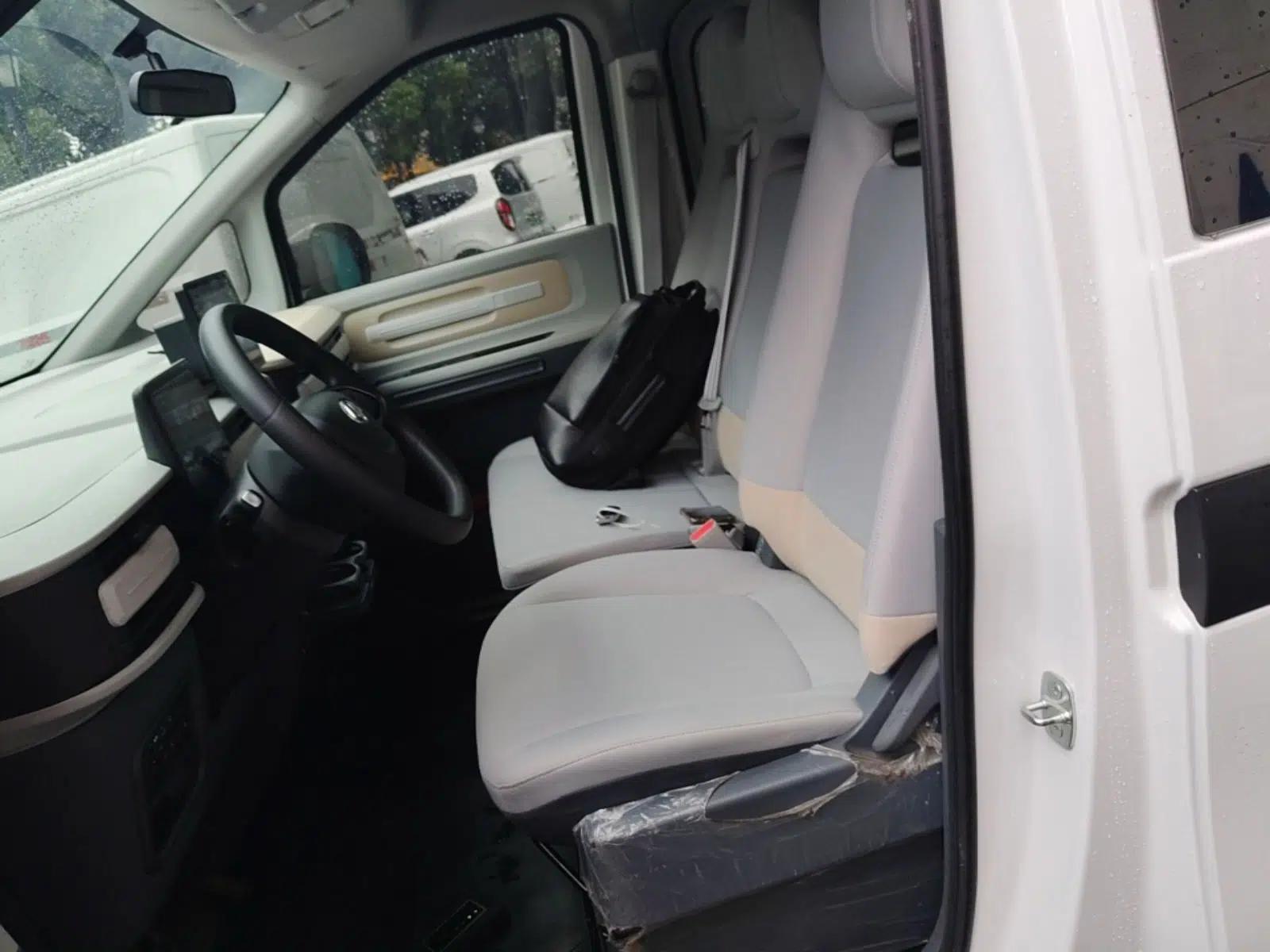 SAIC MAXUS Dana V1 2025 Low-Roof Multi-Function Version 42 kWh — миниатюра 17