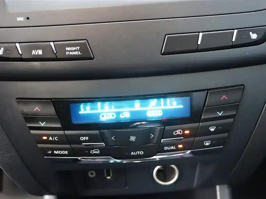 2015 Senova X65 2.0T Automatic Luxury Edition — миниатюра 20
