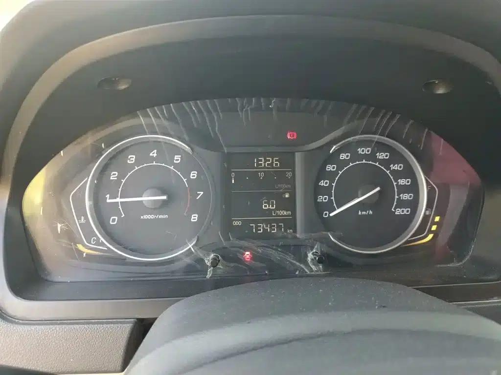 2015 Senova D20 Hatchback 1.5L Manual Comfort Edition — миниатюра 12