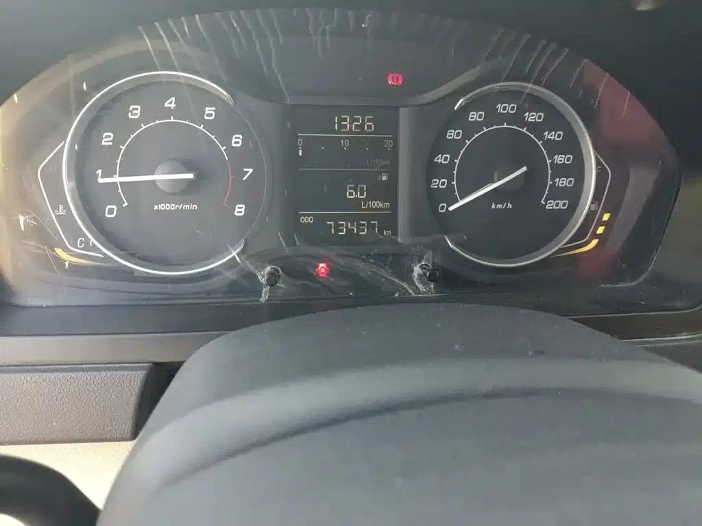 2015 Senova D20 Hatchback 1.5L Manual Comfort Edition — миниатюра 13